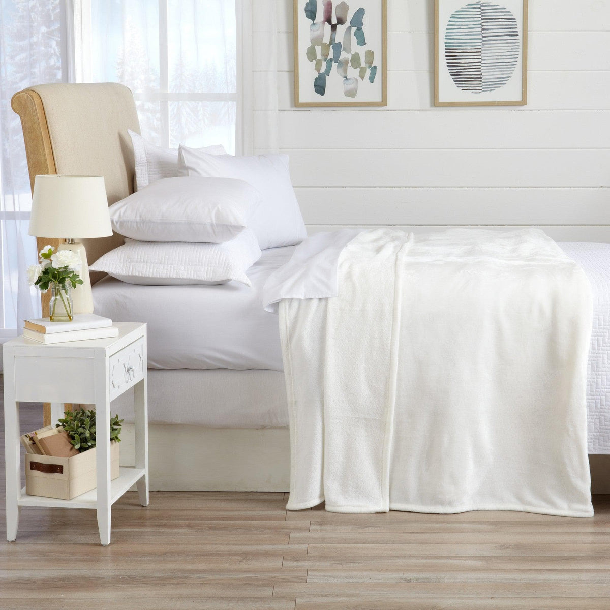 Avianna Collection Velvet Plush Bed Blanket in Twin to King and Throw – view 39