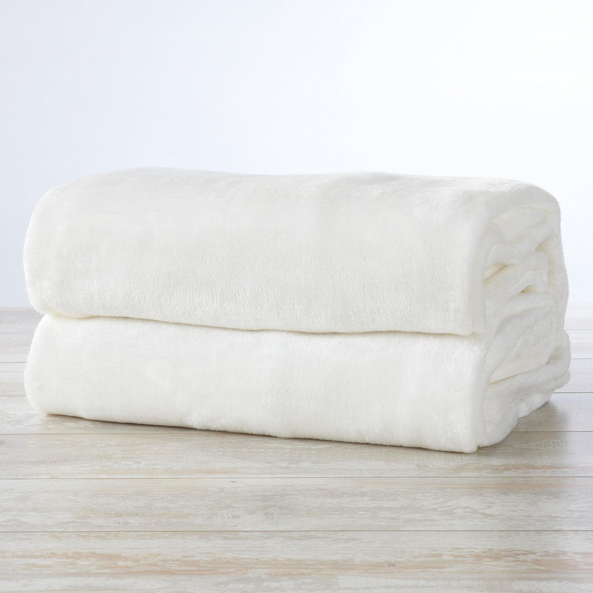 Avianna Collection Velvet Plush Bed Blanket in Twin to King and Throw – view 41