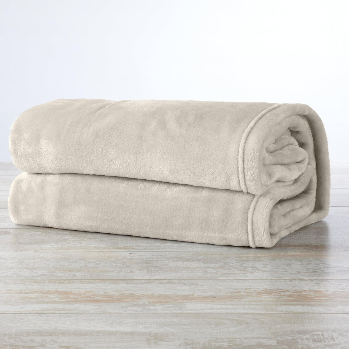 Avianna Collection Velvet Plush Bed Blanket in Twin to King and Throw – view 23