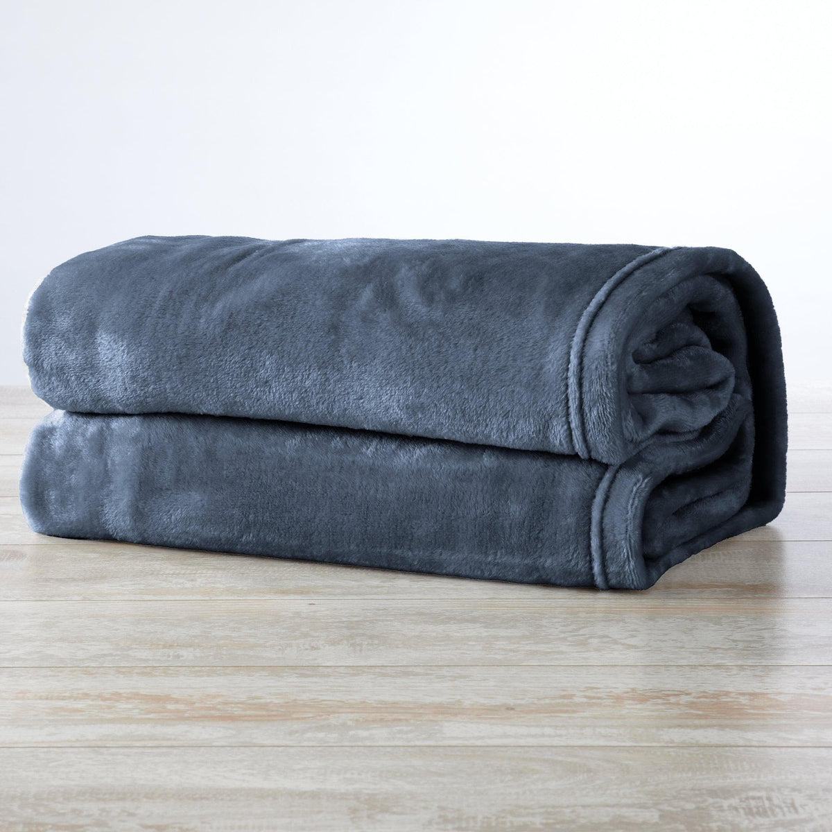 Avianna Collection Velvet Plush Bed Blanket in Twin to King and Throw – view 11