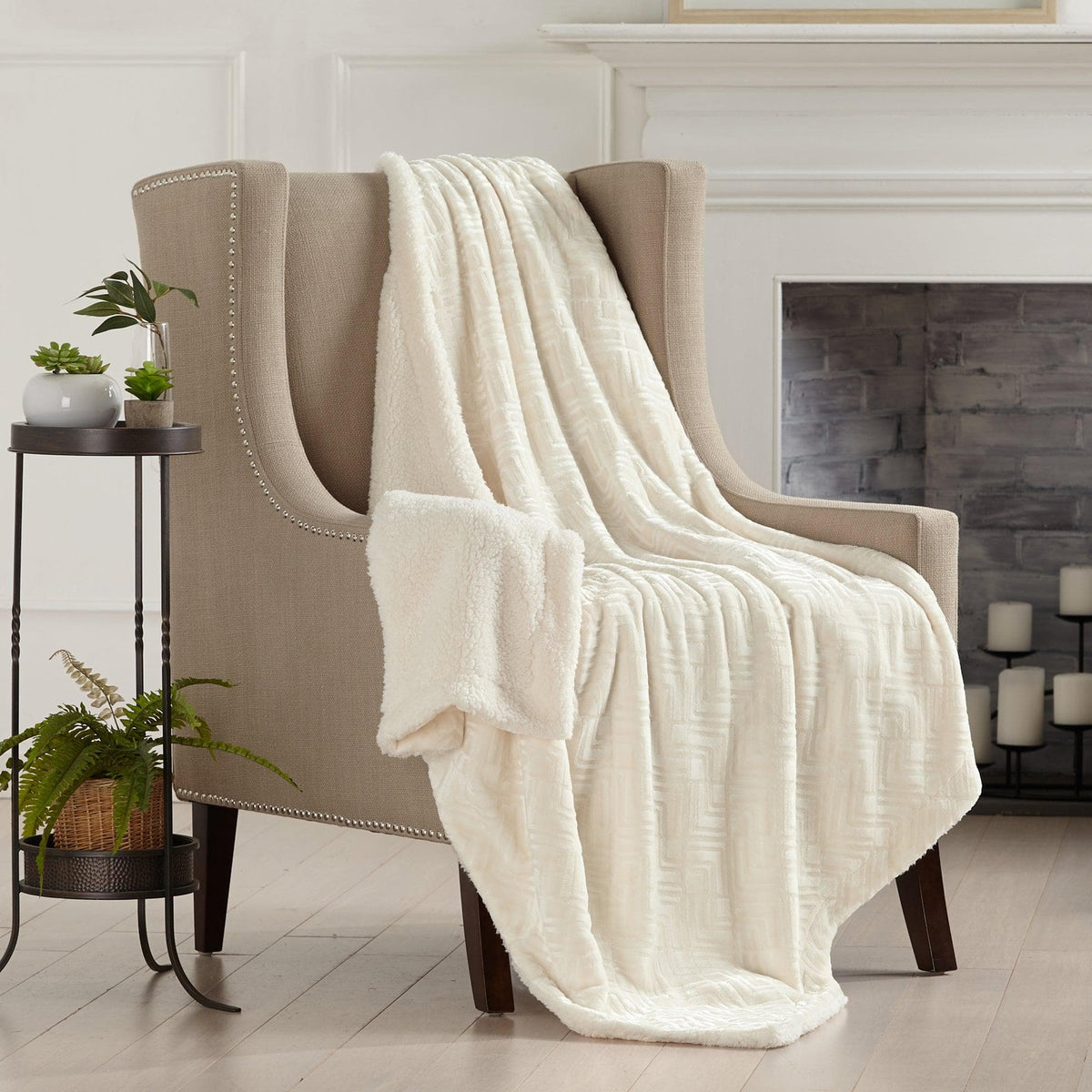 Cielo Collection Reversible Velvet Plush Sherpa Luxury Bed Blanket – view 15