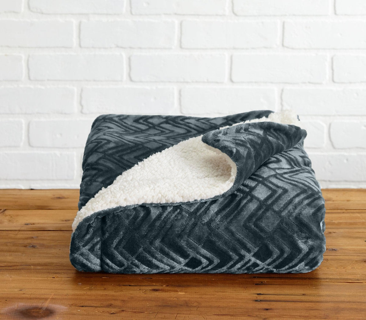 Cielo Collection Reversible Velvet Plush Sherpa Luxury Bed Blanket – view 23