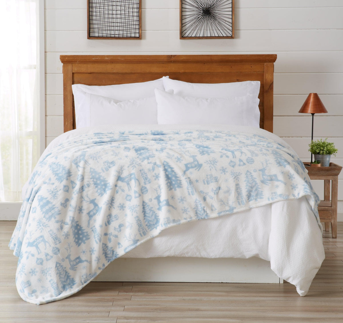 Pearl Collection Holiday Print Velvet Plush Throw and Bed Blanket – view 7