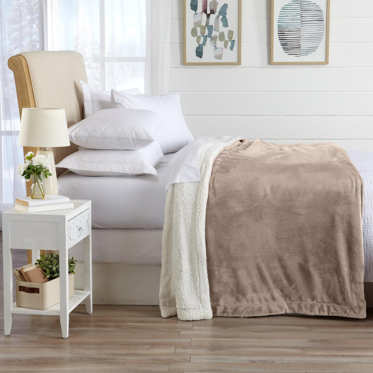 Kinsley Collection Velvet Plush Sherpa Luxury Bed Blanket and Throw – view 10