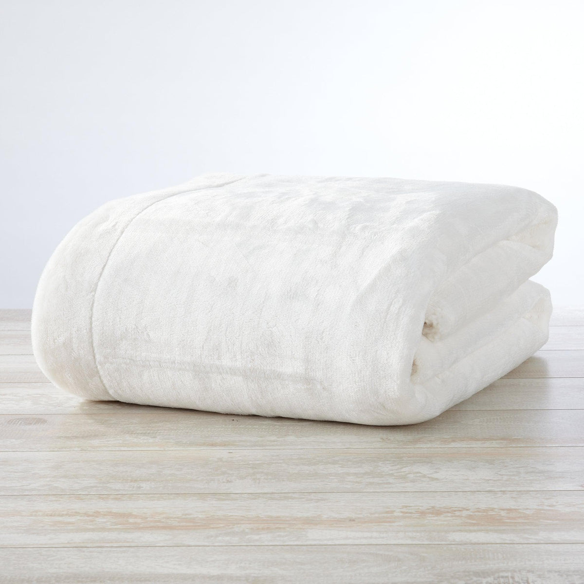 Kinsley Collection Velvet Plush Sherpa Luxury Bed Blanket and Throw – view 75