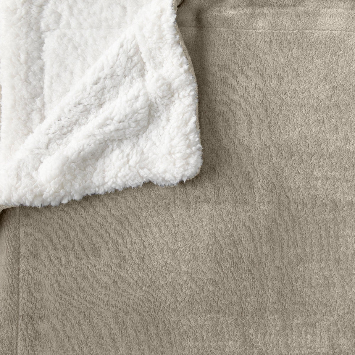 Kinsley Collection Velvet Plush Sherpa Luxury Bed Blanket and Throw – view 94