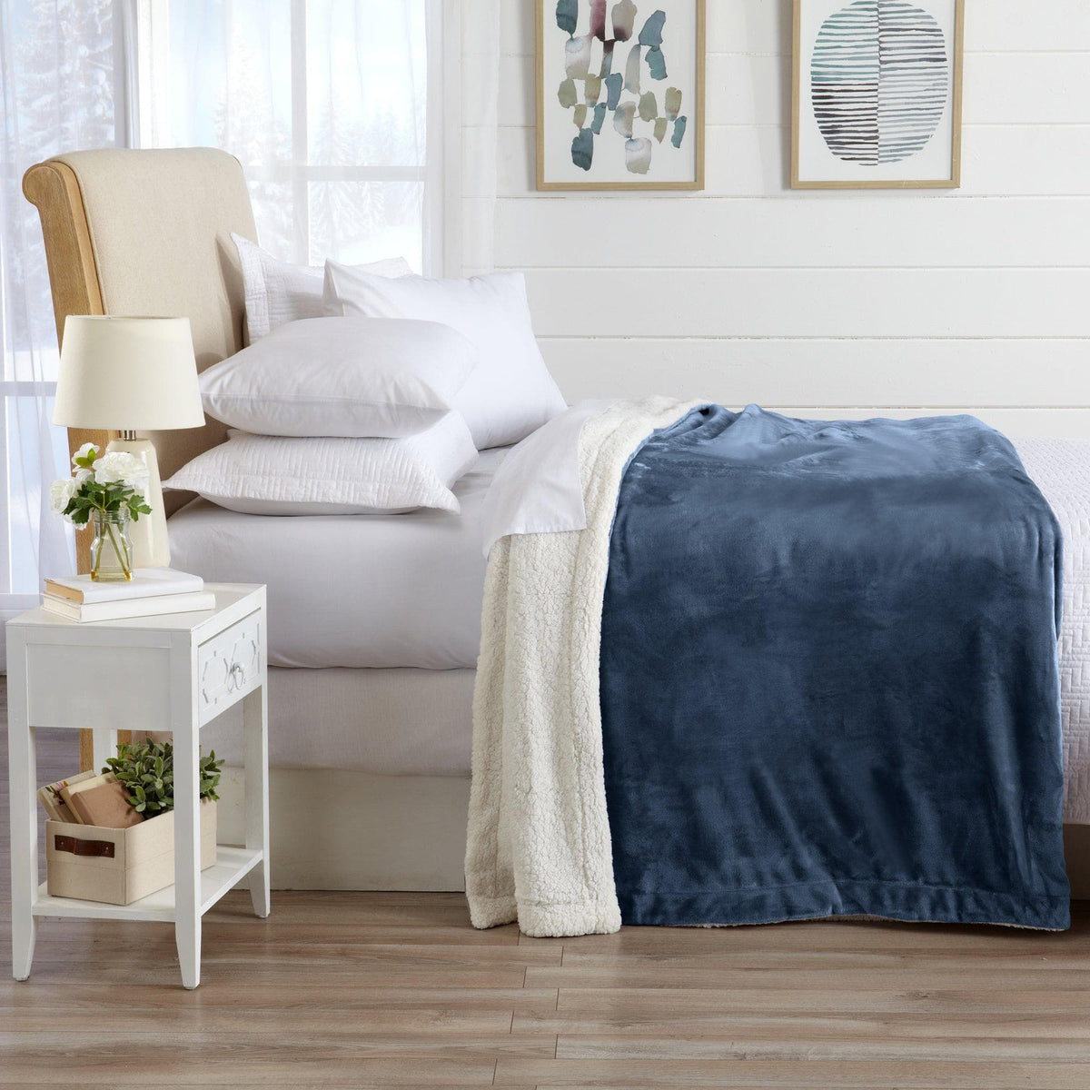 Kinsley Collection Velvet Plush Sherpa Luxury Bed Blanket and Throw – view 17