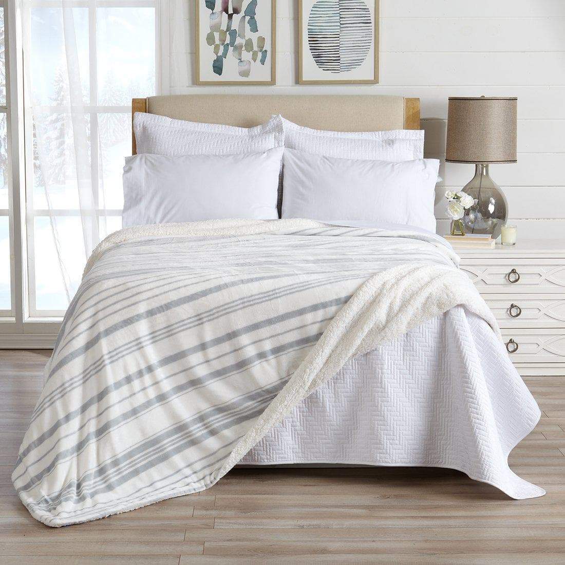 Kinsley Collection Velvet Plush Sherpa Luxury Bed Blanket and Throw – view 56