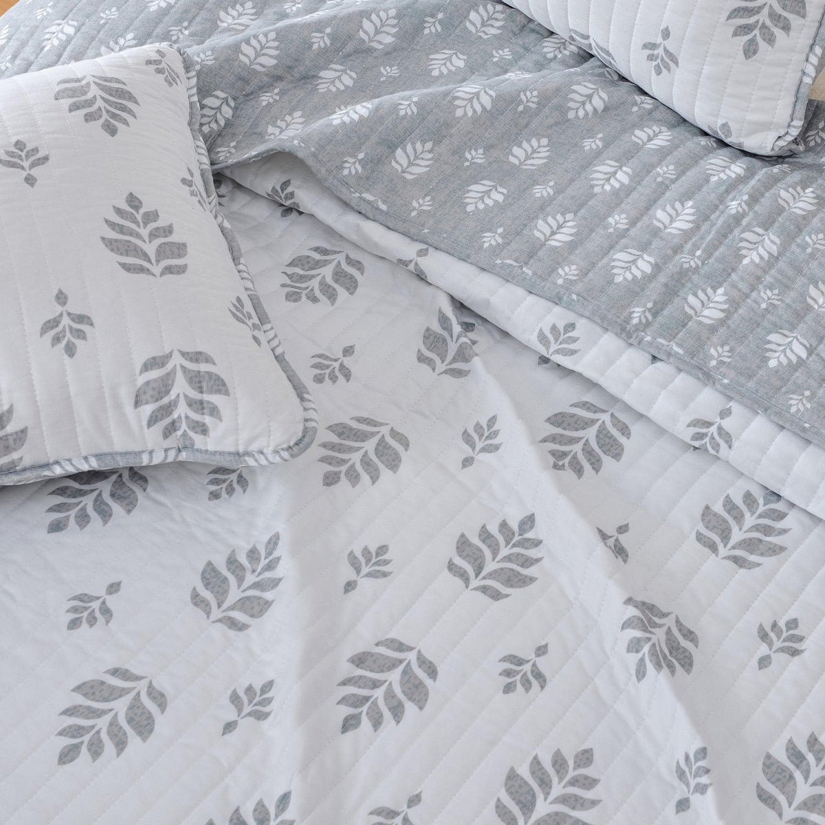 French Floral Lightweight Quilt Set – Colette Collection – view 2
