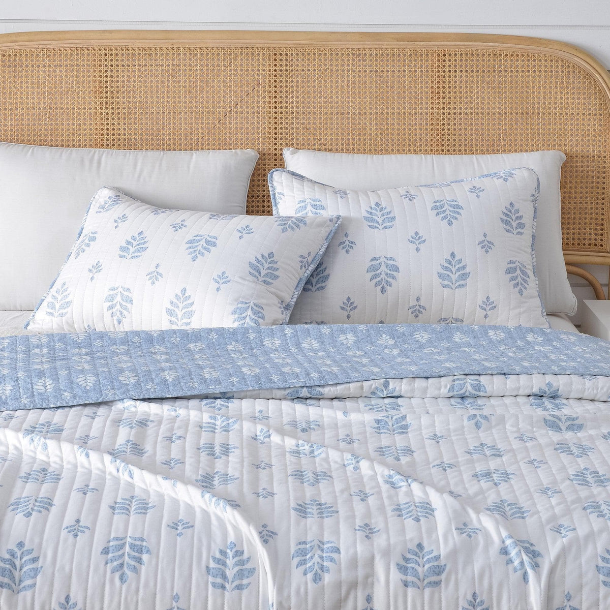 French Floral Lightweight Quilt Set – Colette Collection – view 7