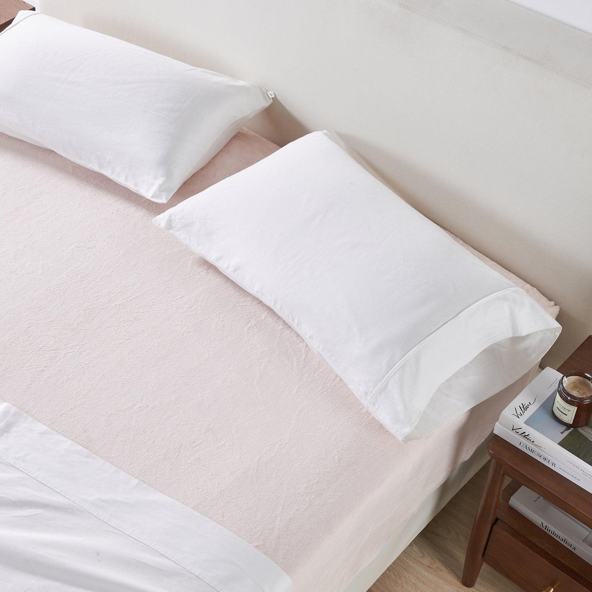 Solid Velvet Plush Fitted Sheet – Velvet Luxe Collection – view 3