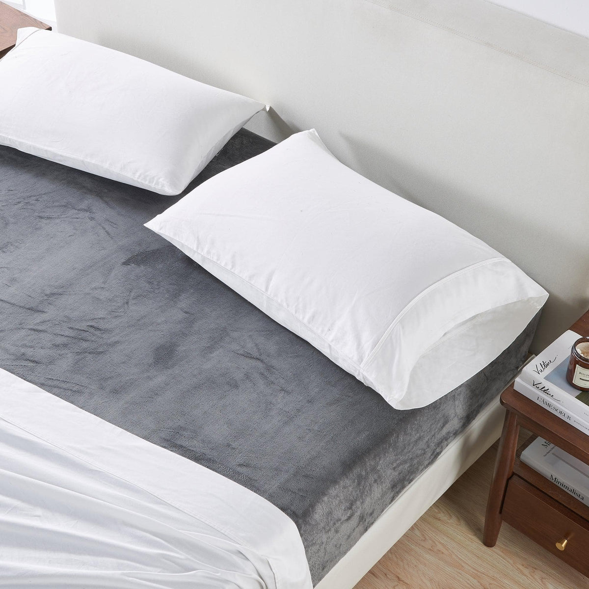 Solid Velvet Plush Fitted Sheet – Velvet Luxe Collection – view 15