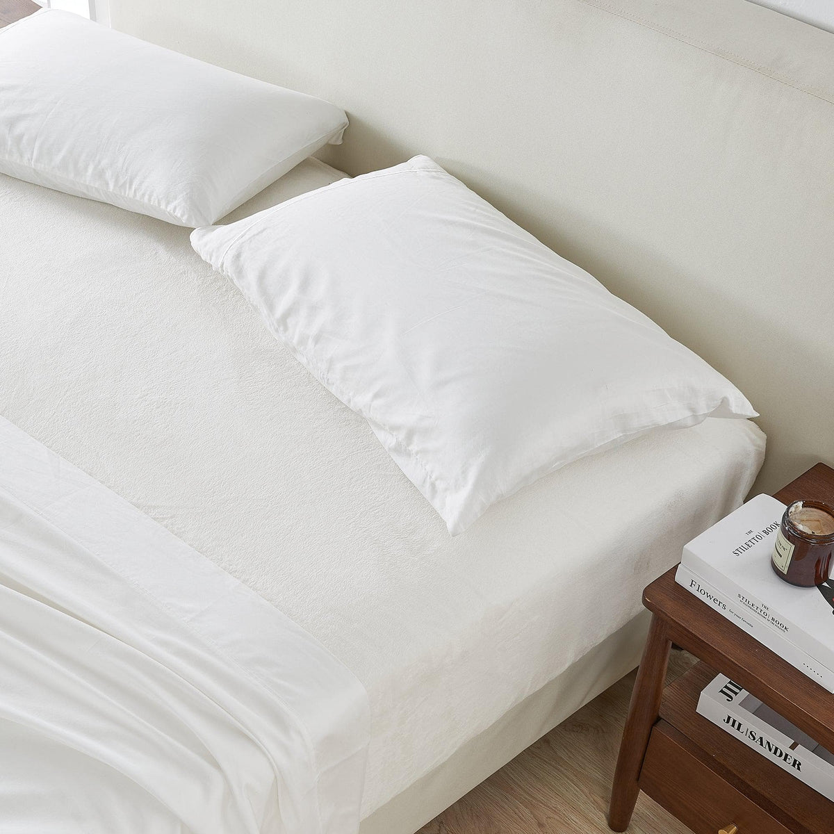 Solid Velvet Plush Fitted Sheet – Velvet Luxe Collection – view 21
