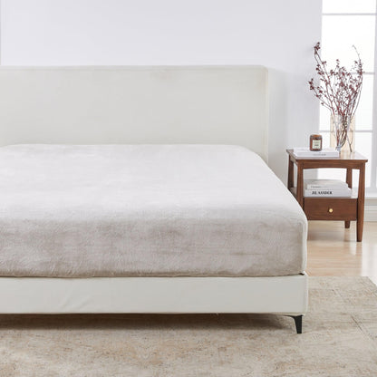 Solid Velvet Plush Fitted Sheet – Velvet Luxe Collection – view 7