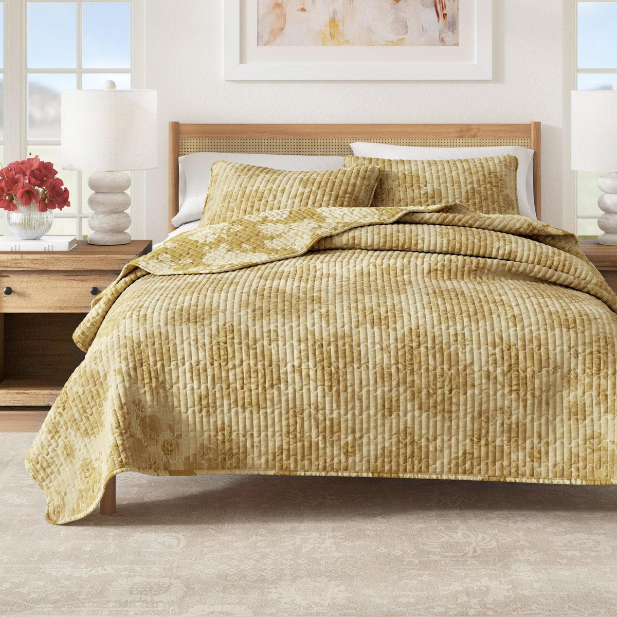 Vintage Floral Printed Cotton Quilt and Sham Set – Corin Collection – view 11