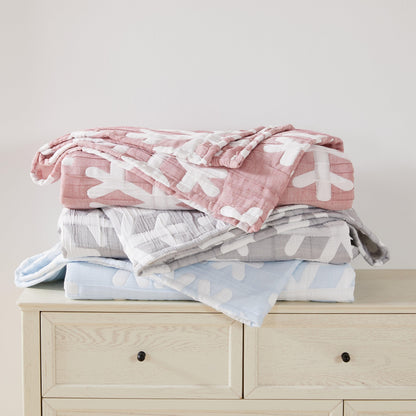 Reversible Matelassé Snowflake Quilt Set – Nino Collection – view 6