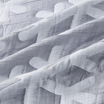 Reversible Matelassé Snowflake Quilt Set – Nino Collection – view 9