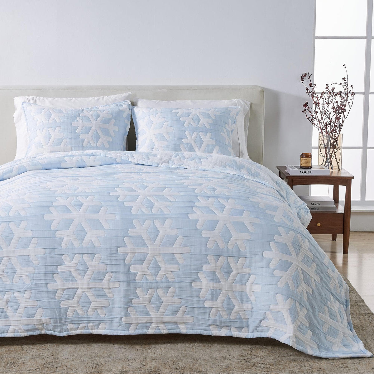 Matelassé Snowflake Quilt Set | Reversible Winter Bedding