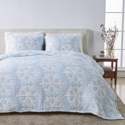 Matelassé Snowflake Quilt Set | Reversible Winter Bedding