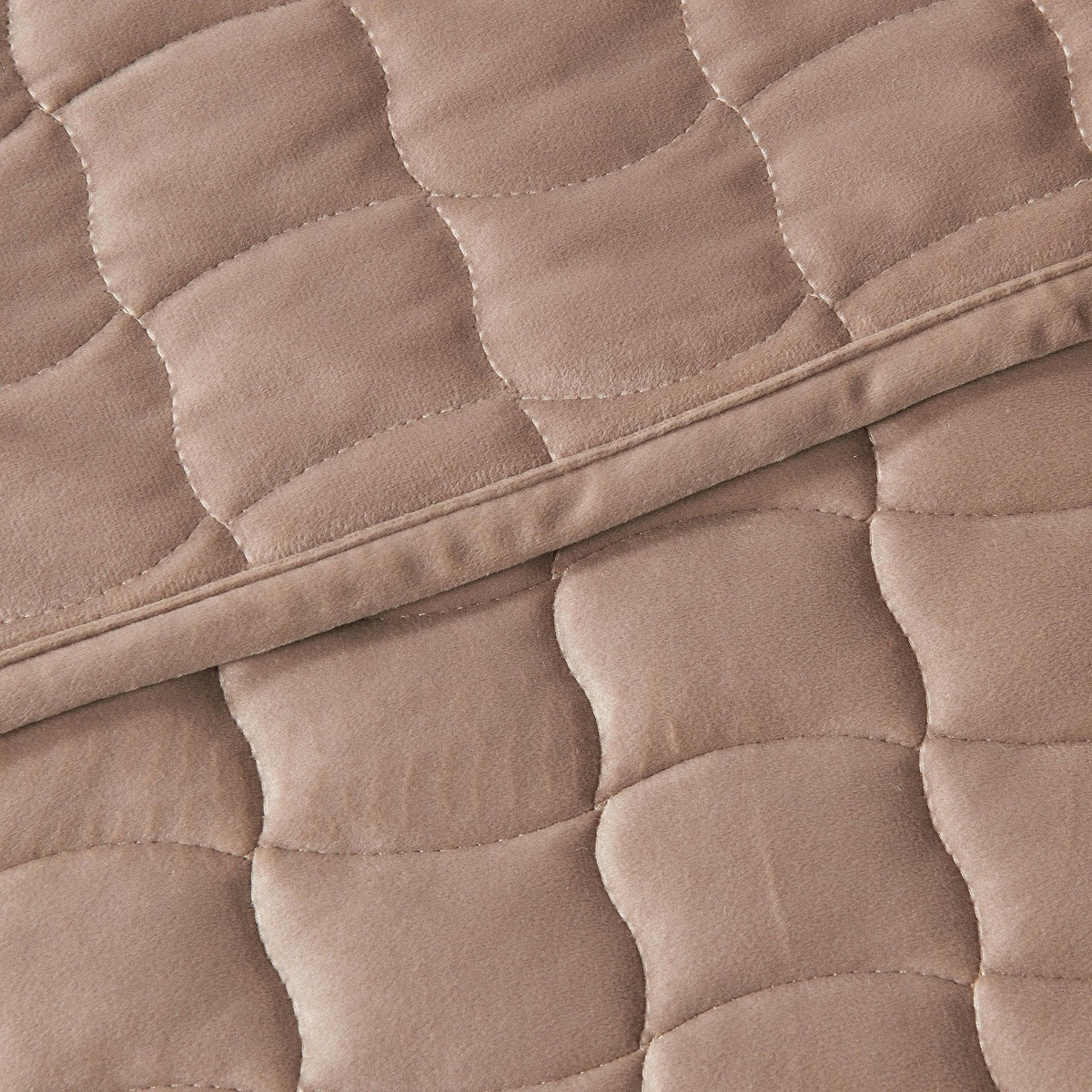 Velvet Box-Stitched Quilt Set with Shams – Vivica Collection – view 40