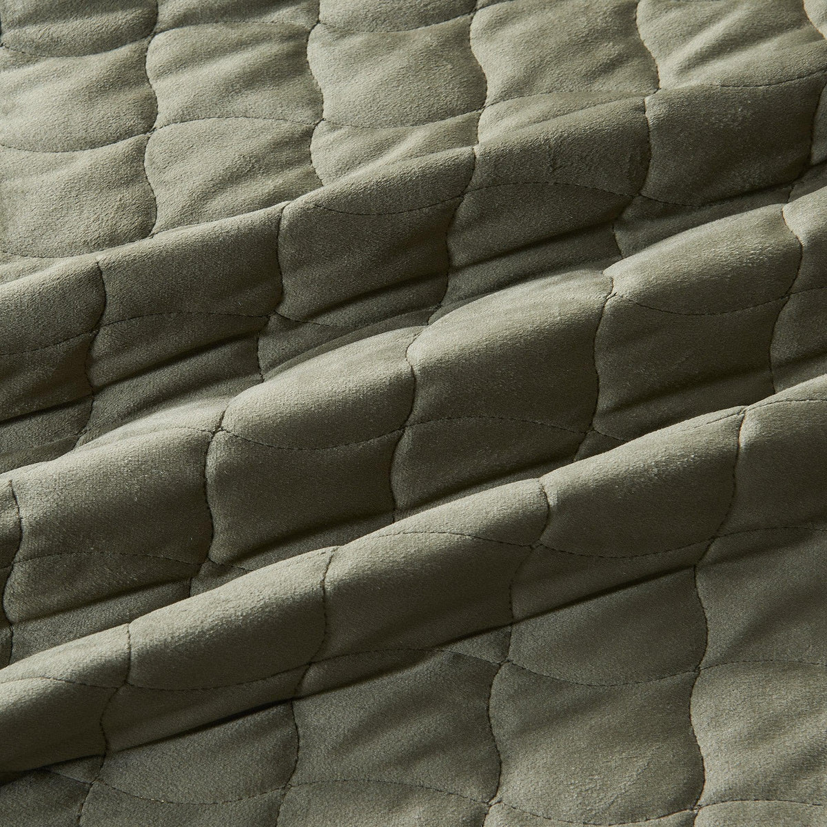 Velvet Box-Stitched Quilt Set with Shams – Vivica Collection – view 21