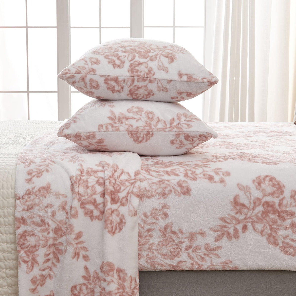 Printed Velvet Plush Sheet Set – Velvet Luxe Lattice Collection – view 26