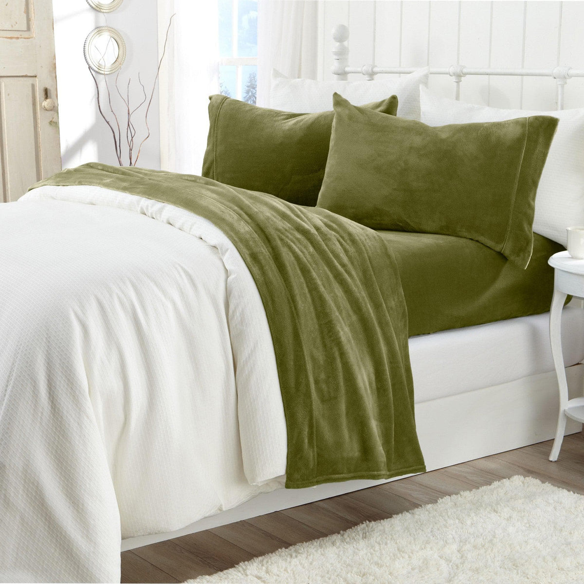 Solid Velvet Plush Sheet Set – Velvet Luxe Collection – view 87