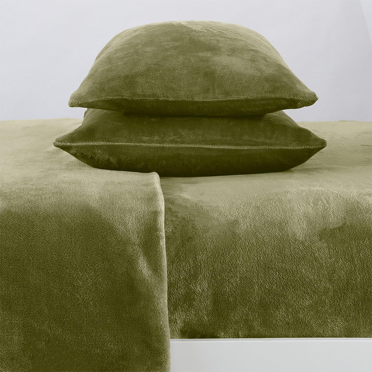Solid Velvet Plush Sheet Set – Velvet Luxe Collection – view 85