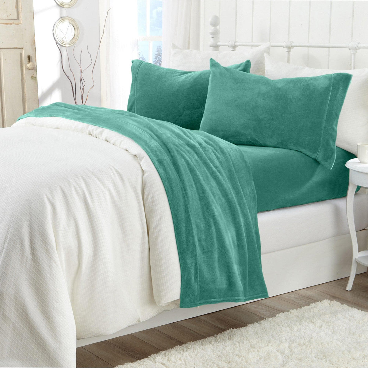 Solid Velvet Plush Sheet Set – Velvet Luxe Collection – view 105