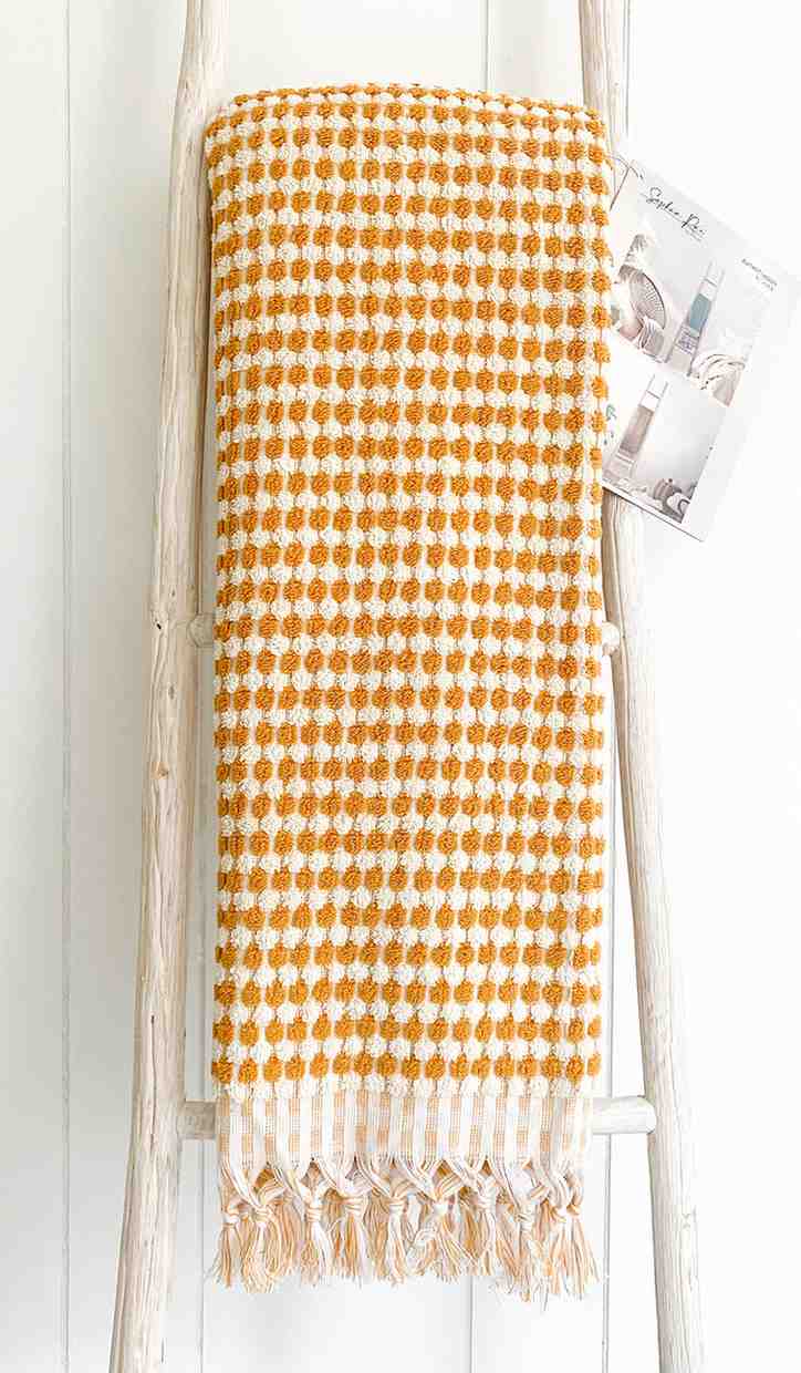 Pom Pom Organic Turkish Cotton Bath Towel, Oversized 550 GSM Jacquard – view 13