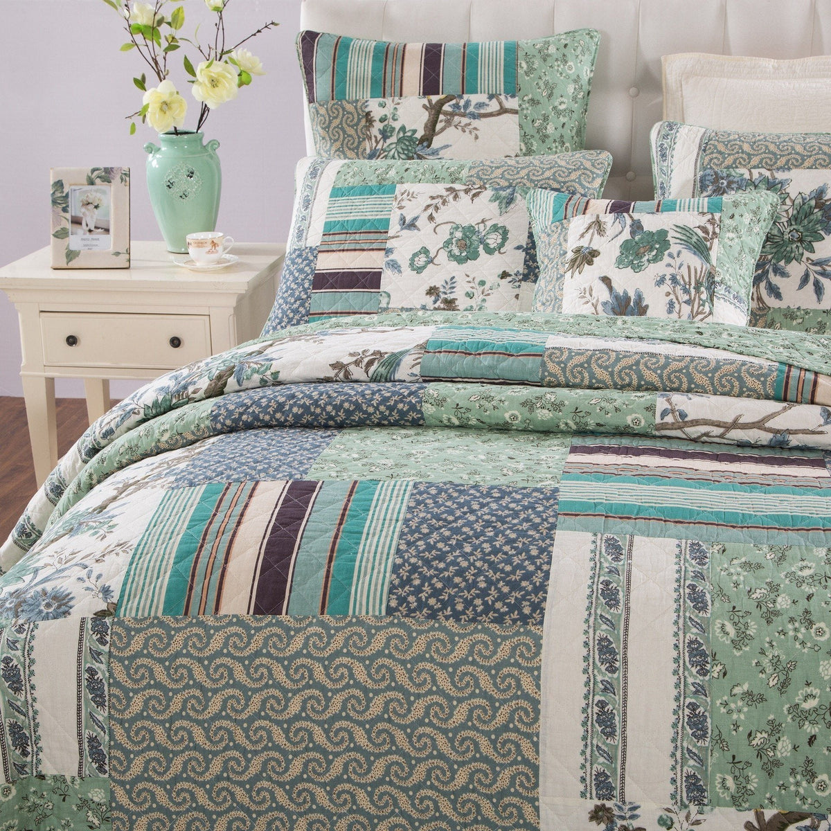 Forest Glade Green Floral Cotton Quilted Patchwork Bedspread Set – view 4