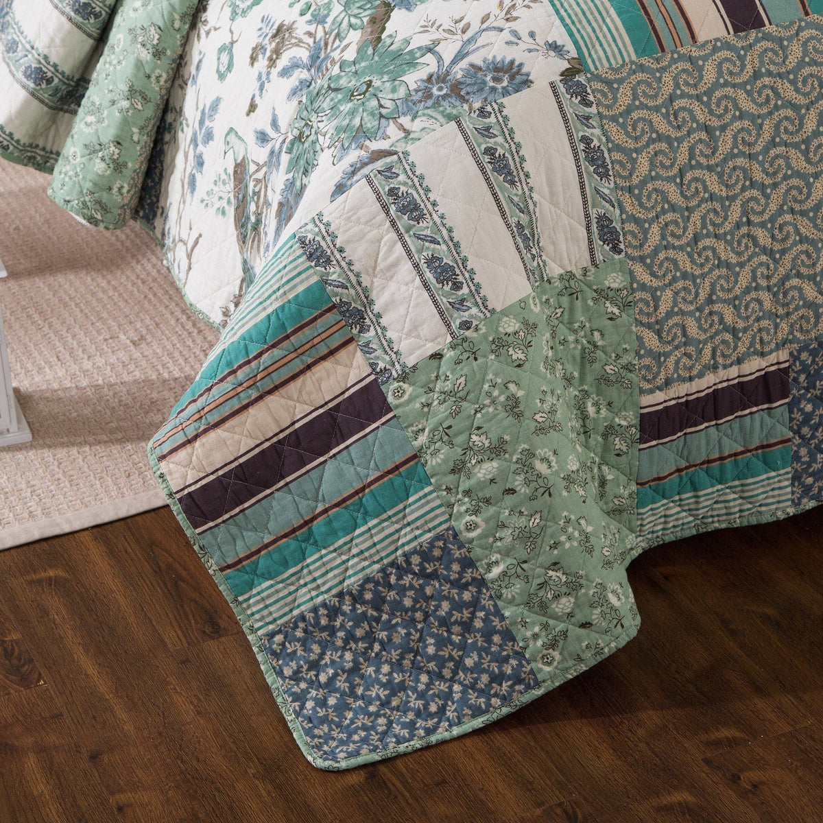 Forest Glade Green Floral Cotton Quilted Patchwork Bedspread Set – view 2