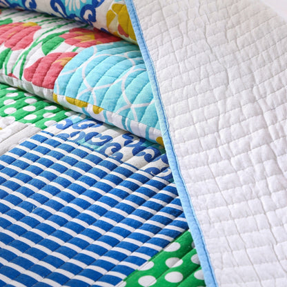 Dreamy Meadow Floral Cotton Patchwork Quilt Set with Pillow Covers – view 3