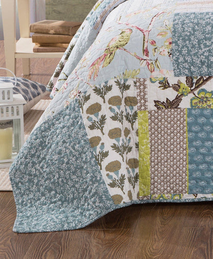 Sky Breeze Pastel Blue Cotton Patchwork Quilt Set – view 3