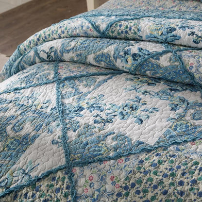 Petal Dance Blue and White Floral Scalloped Cotton Patchwork Quilt Set – view 3