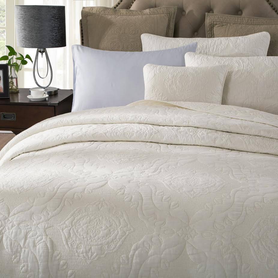 Vanilla Cream Ivory Paisley Damask Matelassé Cotton Quilt Set – view 11