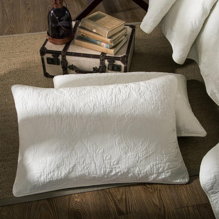 Vanilla Cream Ivory Paisley Damask Matelassé Cotton Quilt Set – view 10