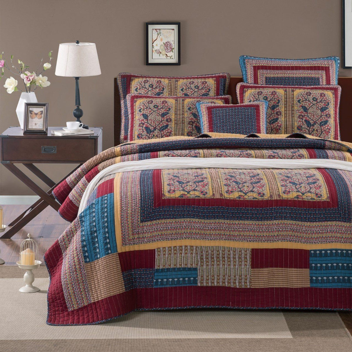 Vineyard Floral Lightweight Cotton Patchwork Quilt Set – view 6