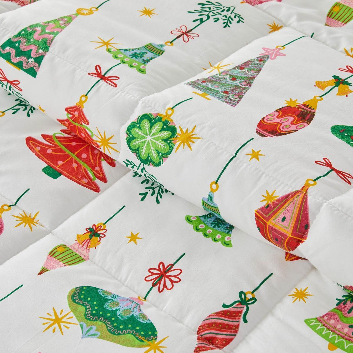 Reversible Holiday and Lodge Comforter and Sham Set – Odette Collection – view 74