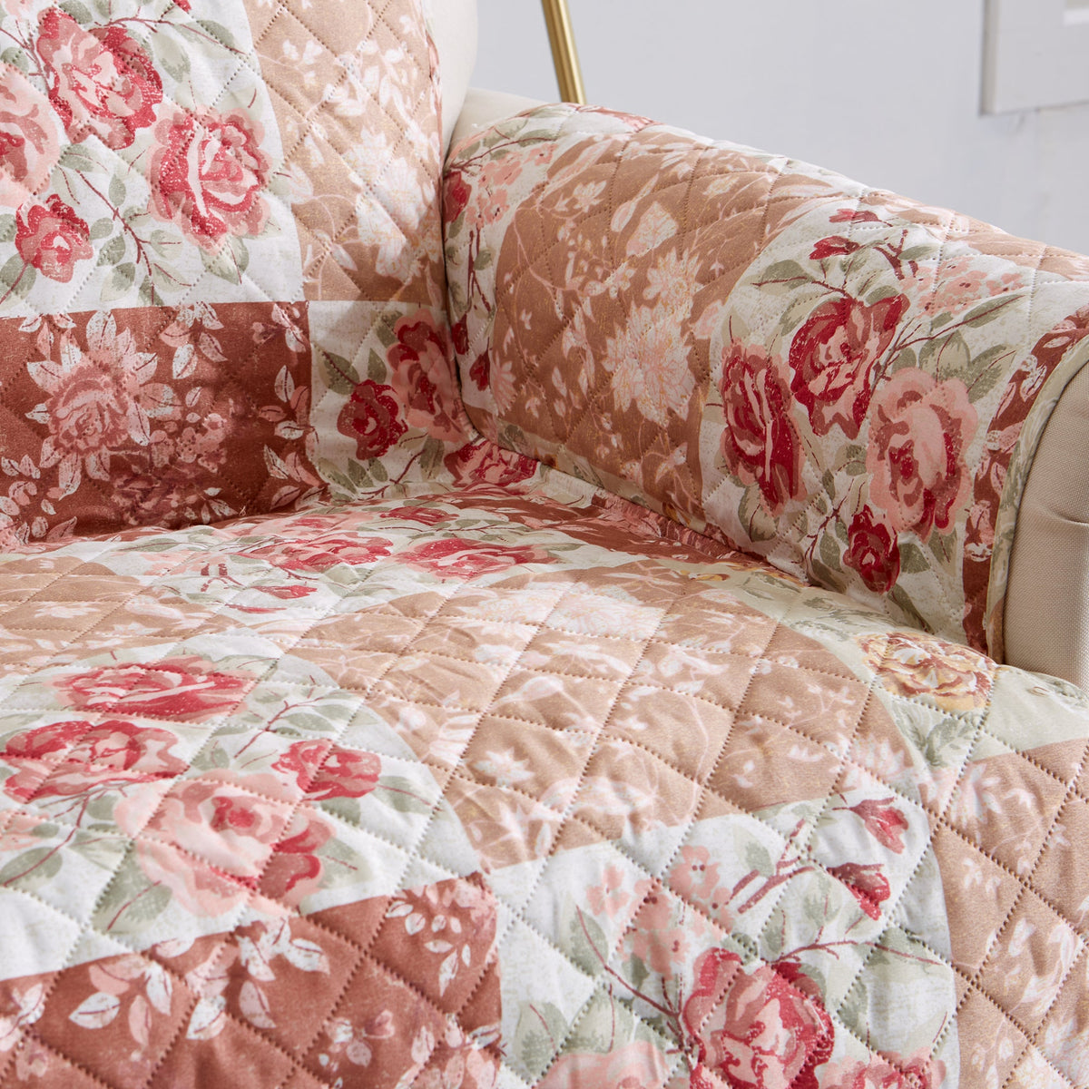 Reversible Floral Patchwork Furniture Protector – Maribel Collection – view 4