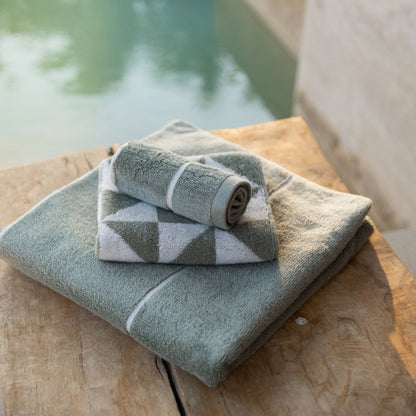 Deia Australian Cotton Bath Towels, 600 GSM Plush Towels and Sets – view 5